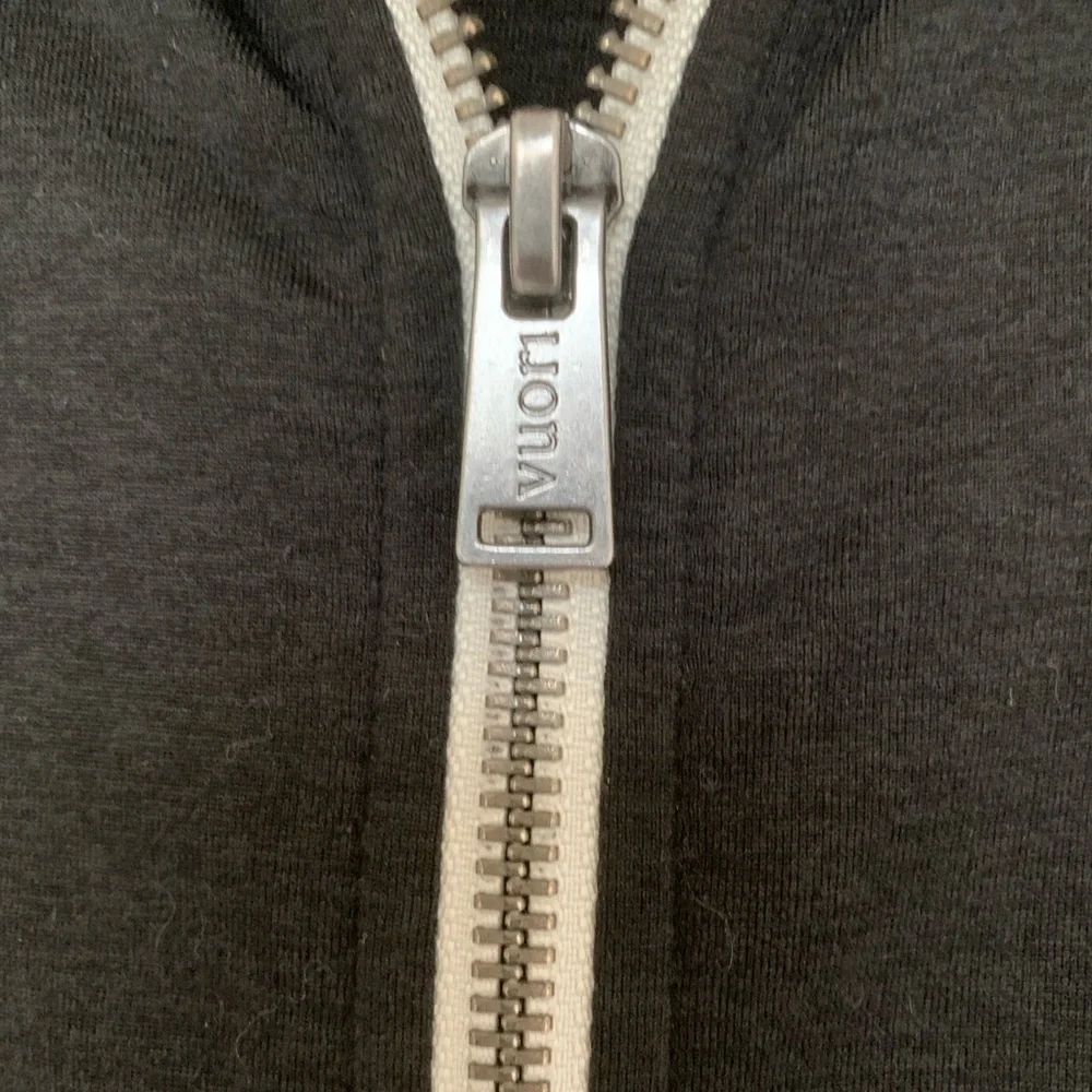 Vuori Halo Performance Full Zip Hoodie | Black | Size Large | DreamKnit™ - Picture 4 of 12